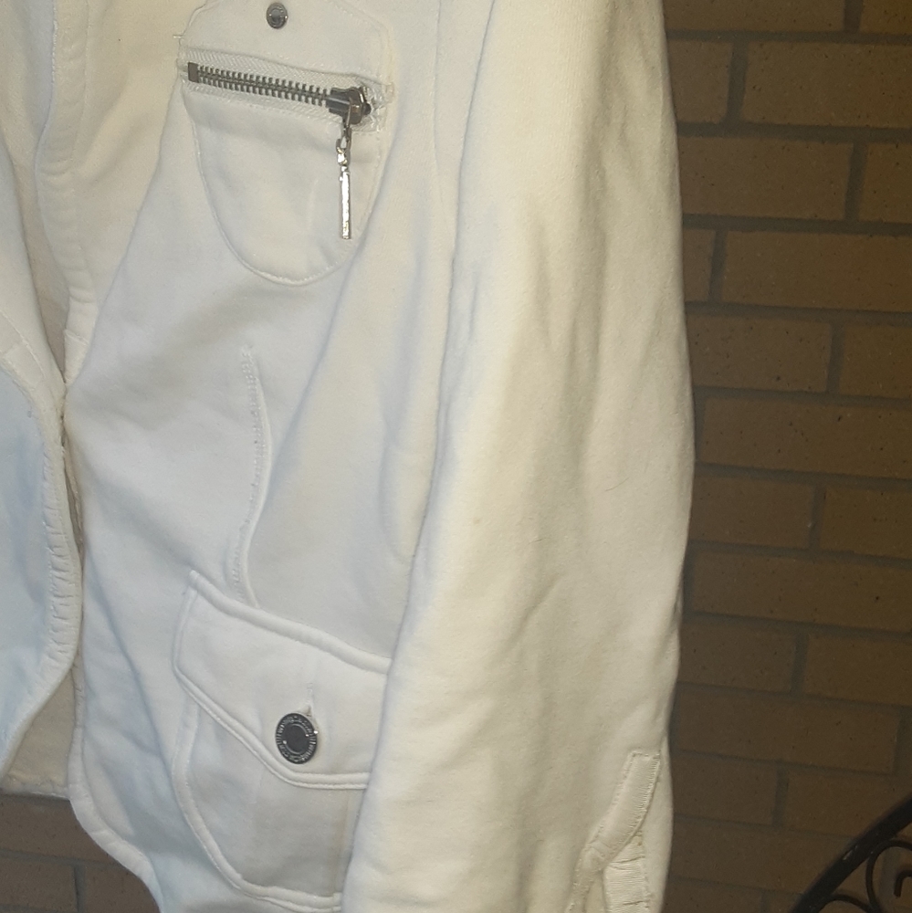 White jacket - Picture 2 of 5